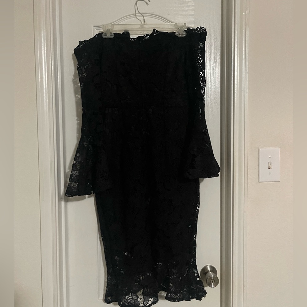 Off the Shoulder Lace Fitted Dress